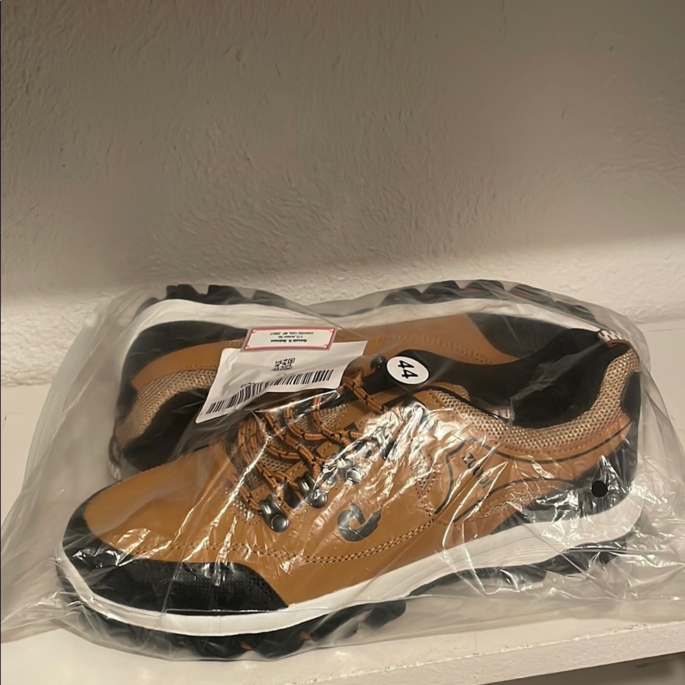 Men's zuodi Tan and Black Sneakers